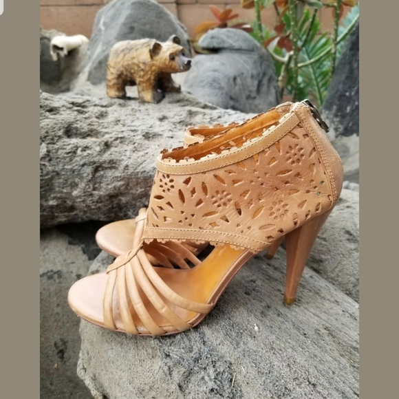 Pour La Victoire Lasercut Pumps Comfort 8 - Picture 5 of 6